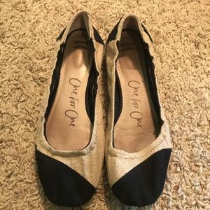 TOMS tan/black ballet flats 9.5